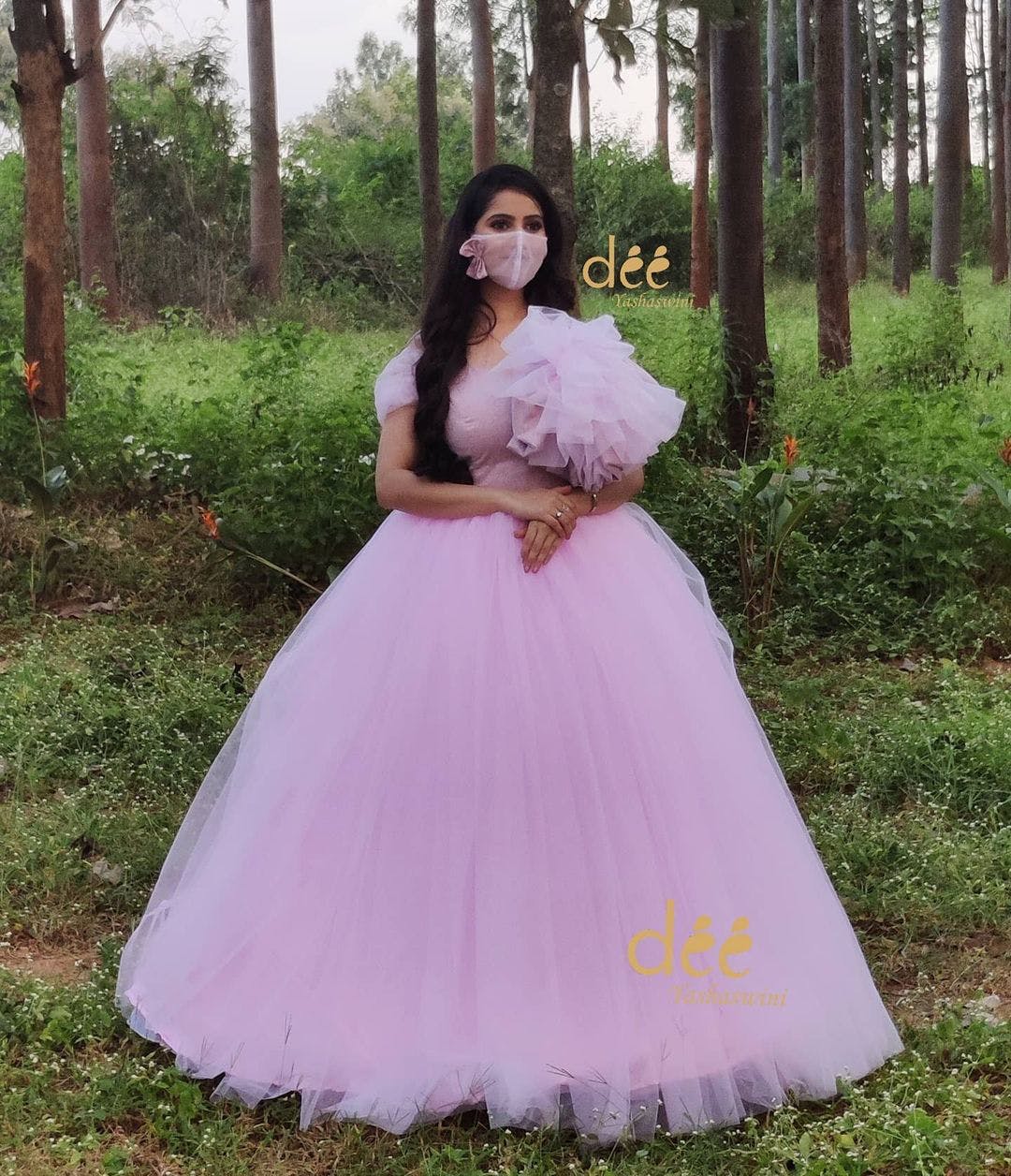 Ball Gown WHTE WEDDING GOWNS at Rs 3565 in Bengaluru | ID: 22669651473
