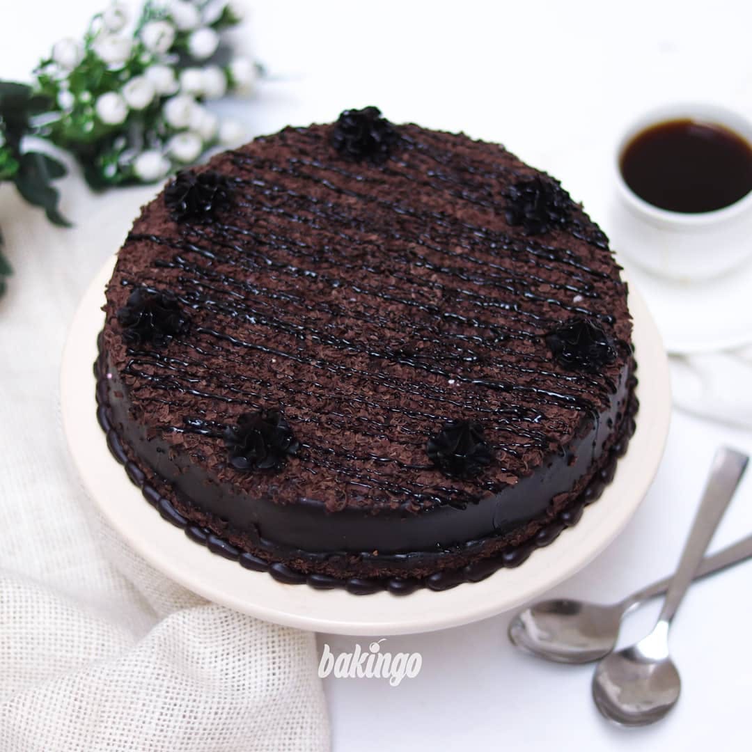 Choco jar cake in making 😋 #Bakingo #chocoholic #jarcake #cakelove  #chocolateganache #chocolatelover #chococake #chocolatechip #yummy… |  Instagram