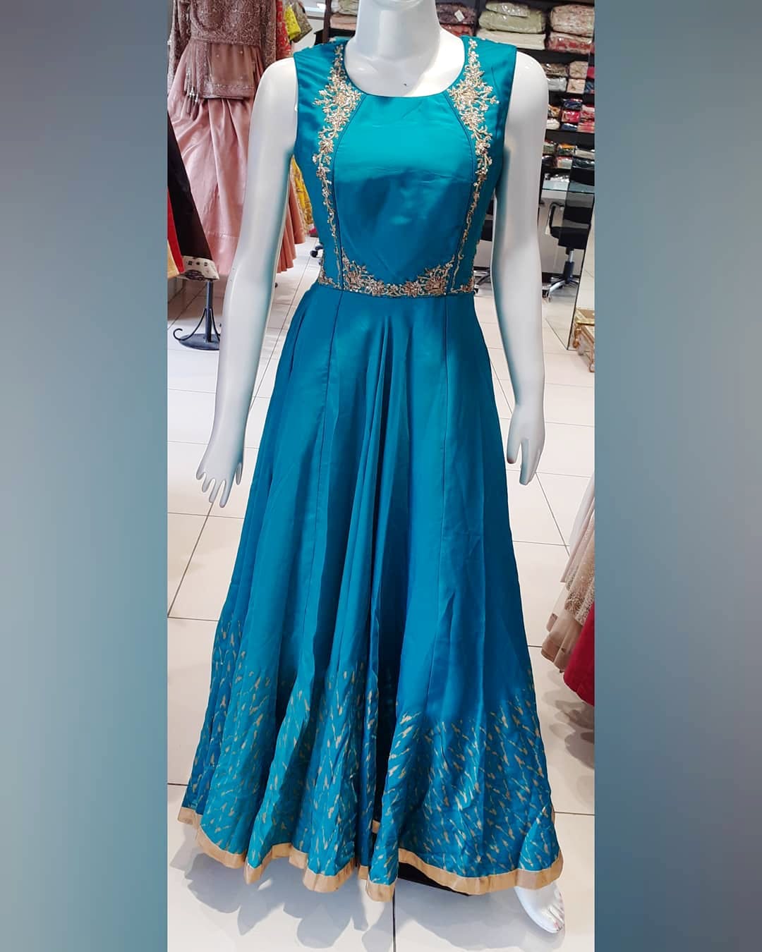 Top Overlap Style Velvet Gown at Rs 2950 | Gowns in Mumbai | ID: 12133489955