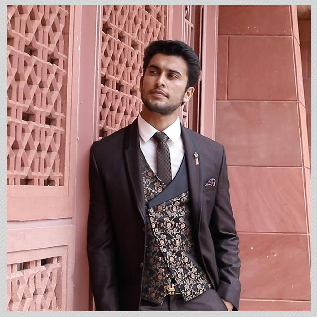 Indian Wedding Clothing for Men  Mens Ethnic Wear, Business Suits for –  Bonsoir