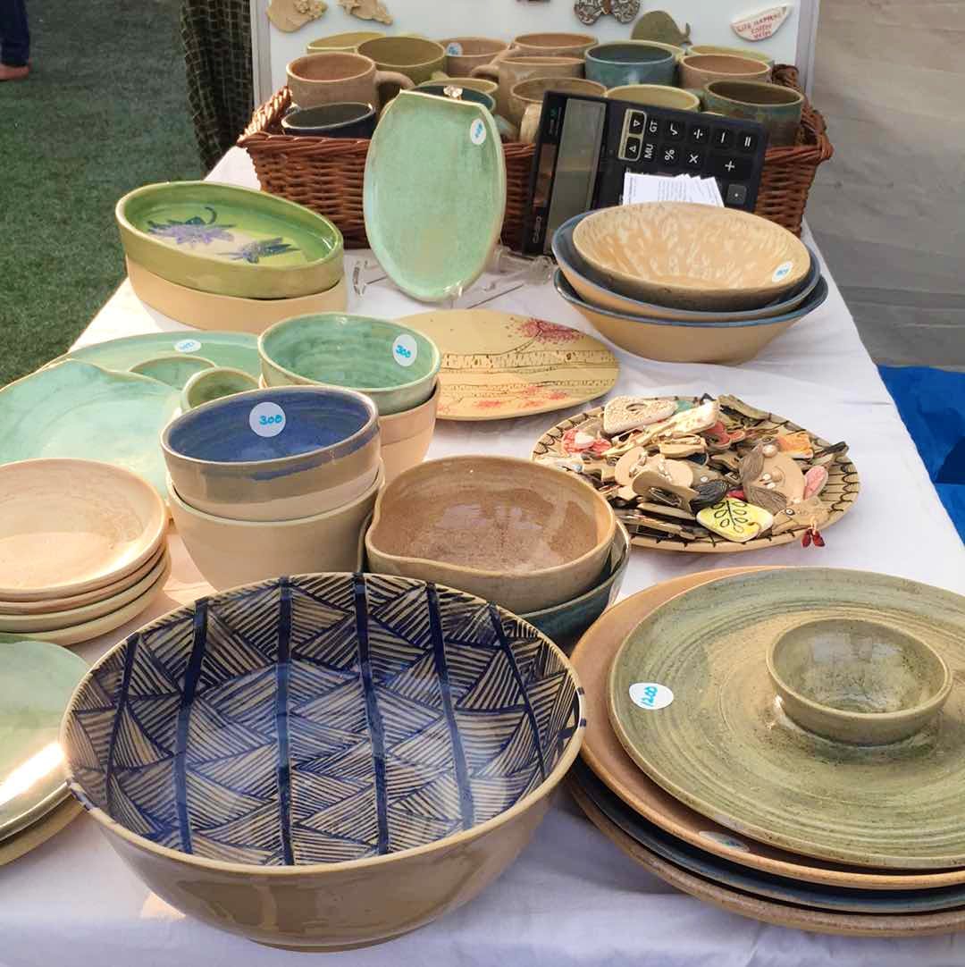 Dishware,earthenware,Ceramic,Pottery,Bowl,Dinnerware set,Platter,Plate,Tableware,Porcelain