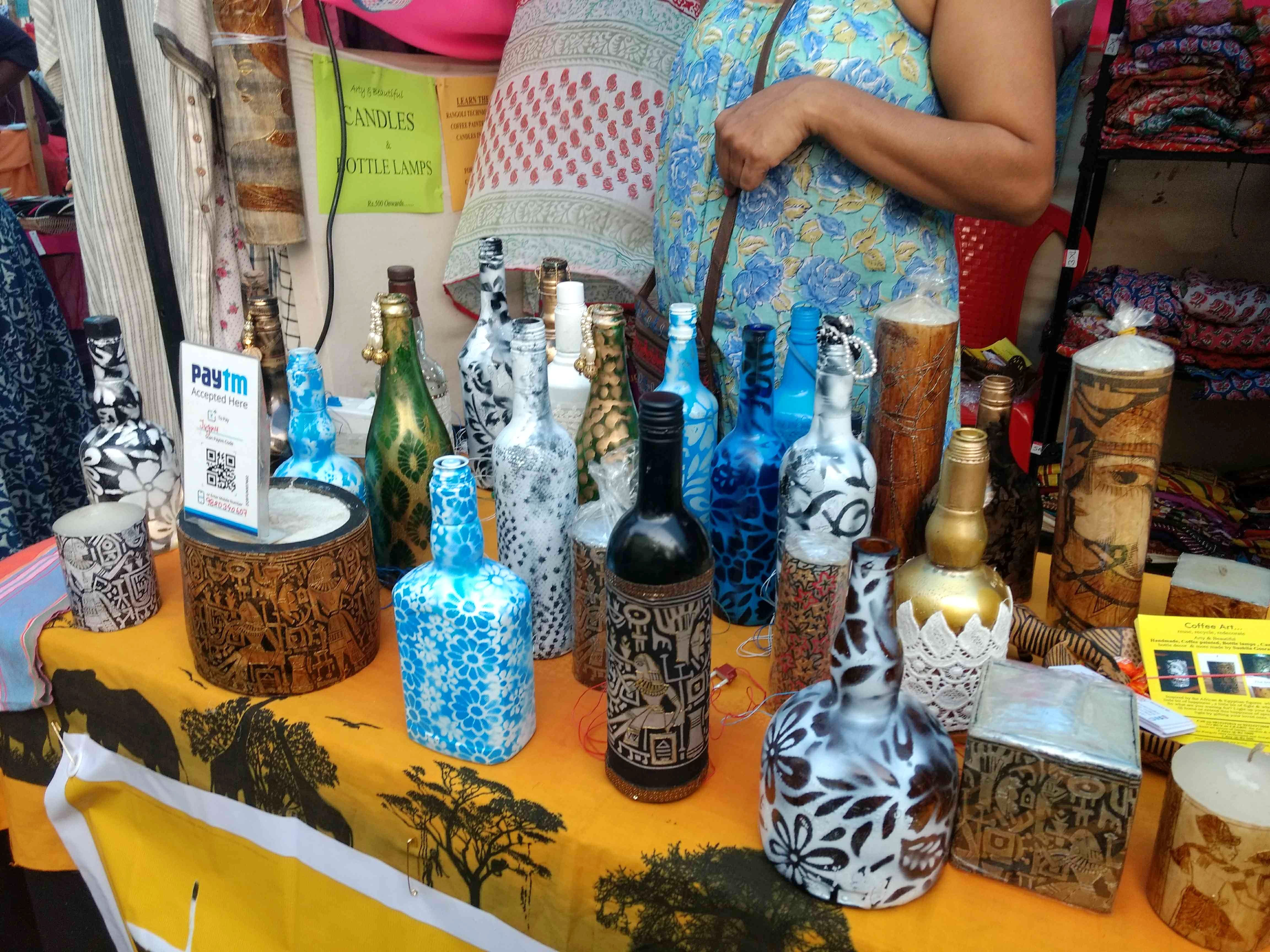 Visual arts,Bottle,Bazaar,Ceramic,Market,Art