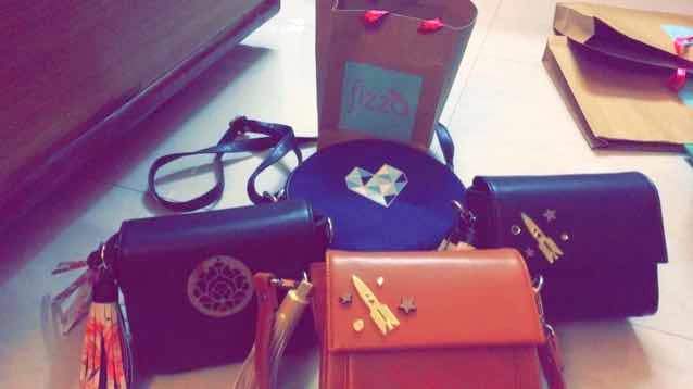 Purple,Bag,Fashion accessory,Hand luggage,Material property,Handbag,Baggage,Magenta,Luggage and bags