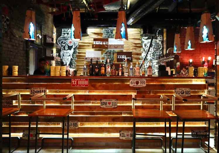 Tavern,Bar,Drinking establishment,Pub,Building,Interior design,Furniture,Table