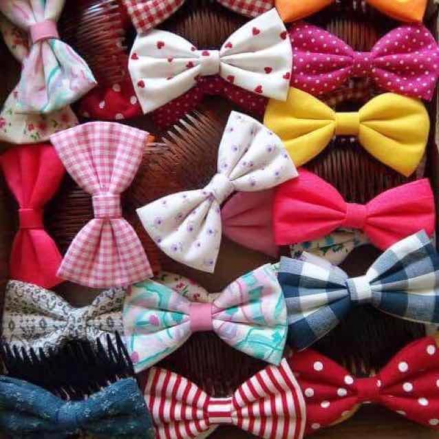 Bow tie,Tie,Ribbon,Pattern,Pink,Fashion accessory,Hair accessory,Plaid,Design,Textile