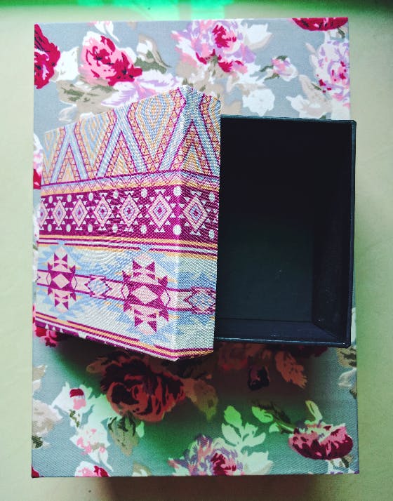 Pink,Textile,Paper,Present,Magenta,Pattern,Flower,Greeting card