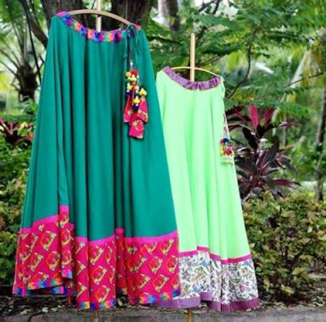 Clothing,Pink,Green,Magenta,Turquoise,Dress,Aqua,Violet,Textile,Outerwear