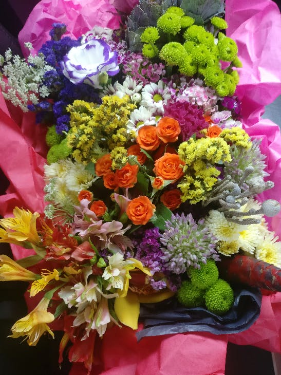 Flower,Floristry,Bouquet,Flower Arranging,Cut flowers,Floral design,Plant,Artwork,Flowering plant,Rose