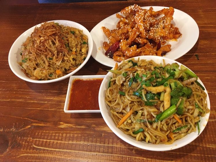 Dish,Food,Cuisine,Ingredient,Karedok,Fried noodles,Pad thai,Moo shu pork,Hot dry noodles,Produce