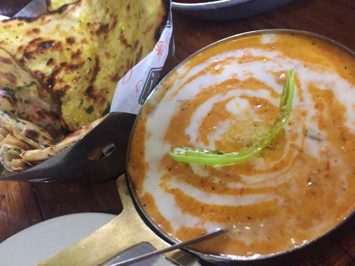 Dish,Food,Cuisine,Ingredient,Roti canai,Curry,Roti prata,Naan,Gravy,Indian cuisine