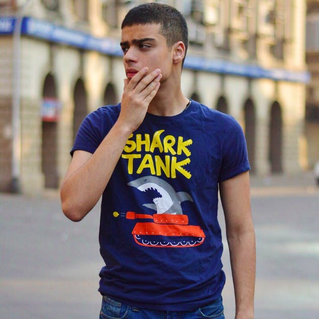 T-shirt,Clothing,Cool,Shoulder,Neck,Sleeve,Male,Top,Street fashion,Fashion