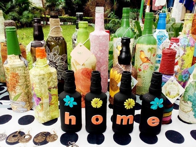 Bottle,Glass bottle,Wine bottle,Plastic bottle,Product,Drinkware,Drink,Tableware,Glass,Alcohol