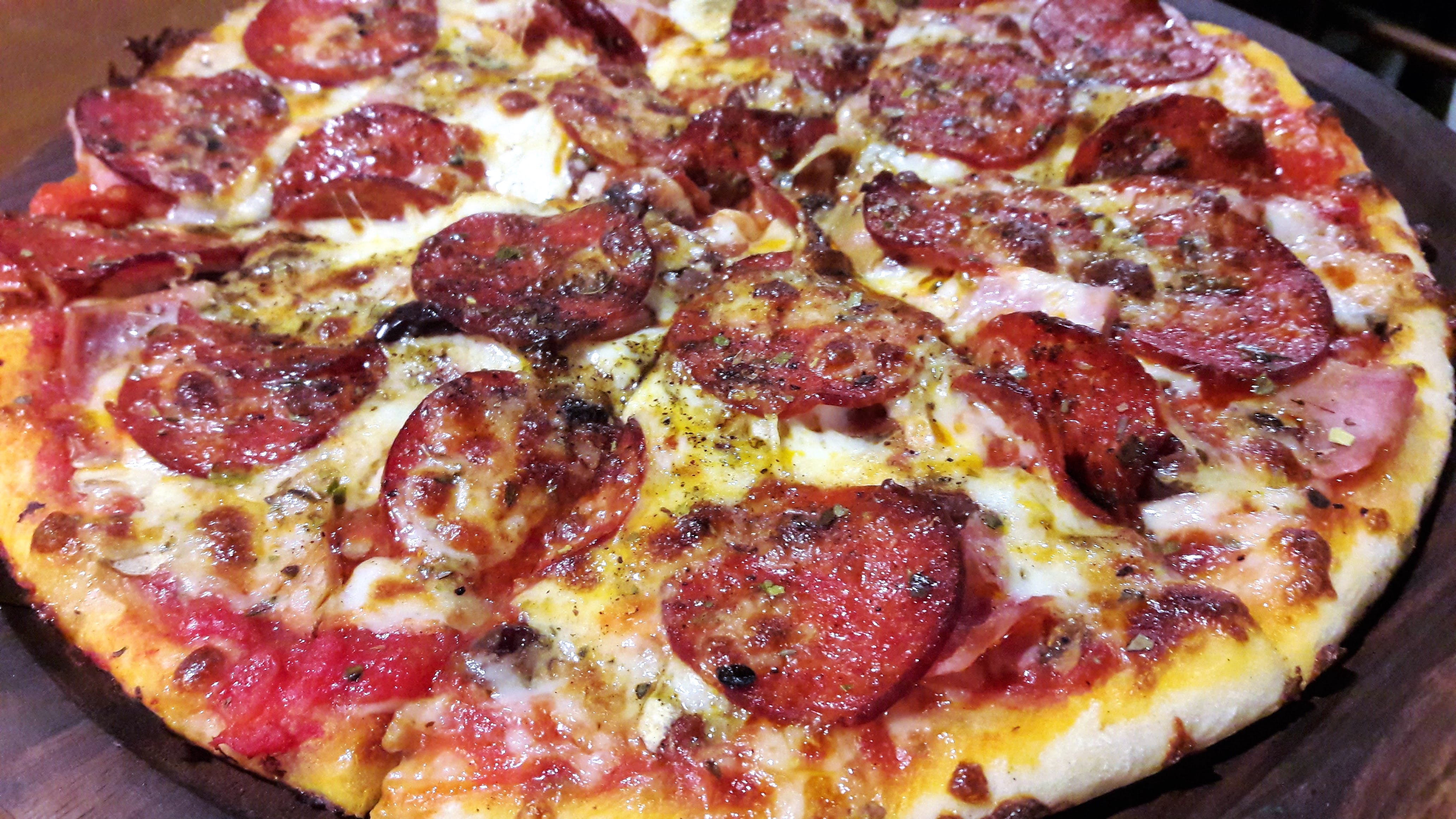 Dish,Food,Pizza,Cuisine,Pizza cheese,California-style pizza,Ingredient,Sicilian pizza,Flatbread,Pepperoni