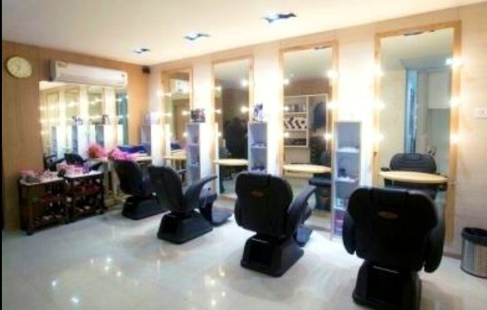 Treat Yourself To A Relaxing Hair Spa At Martina Wu Salon In Malviya Nagar  | LBB