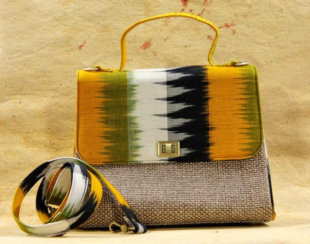 Yellow,Handbag,Bag,Fashion accessory,Still life