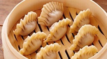 Dish,Food,Cuisine,Jiaozi,Dumpling,Momo,Mandu,Mongolian food,Pierogi,Ingredient