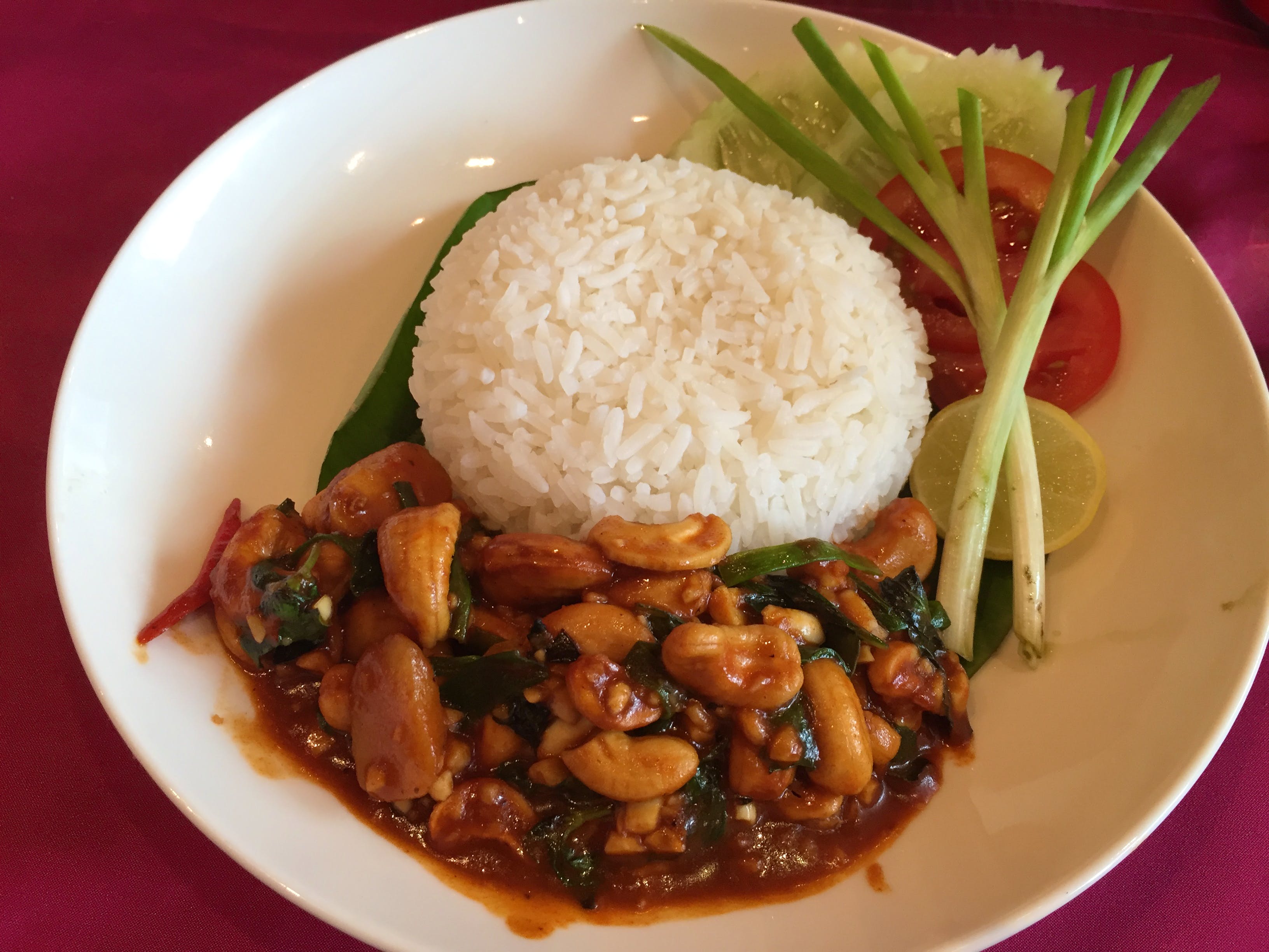 Dish,Food,Cuisine,White rice,Steamed rice,Ingredient,Nasi lemak,Jasmine rice,Rice and curry,Nasi uduk