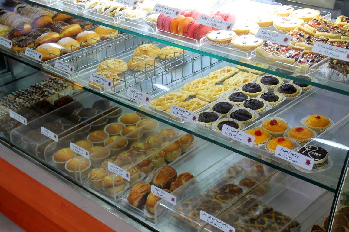 Must visit bakery in Delhi | #wenger #wengers #connaughtplacedelhi - YouTube