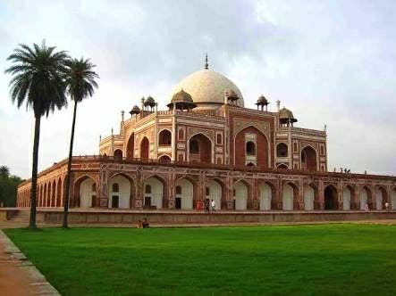 Dome,Landmark,Holy places,Historic site,Building,Tomb,Dome,Architecture,Classical architecture,Tourist attraction