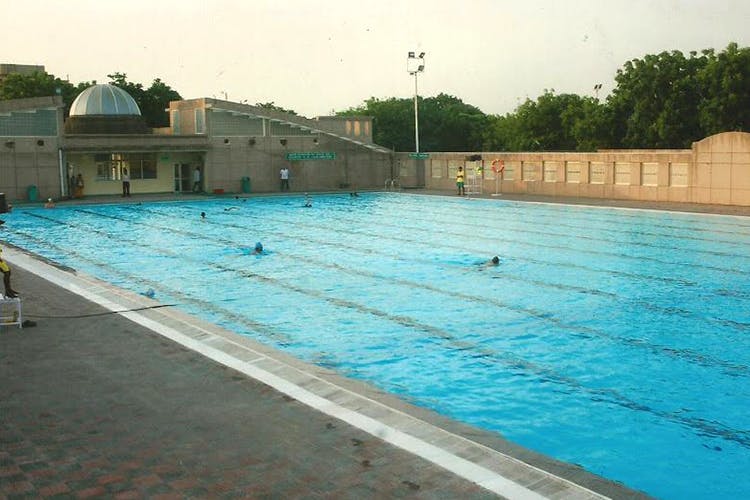Swimming pool,Leisure centre,Property,Leisure,Water,Recreation,Building,Real estate,Composite material,Swimming