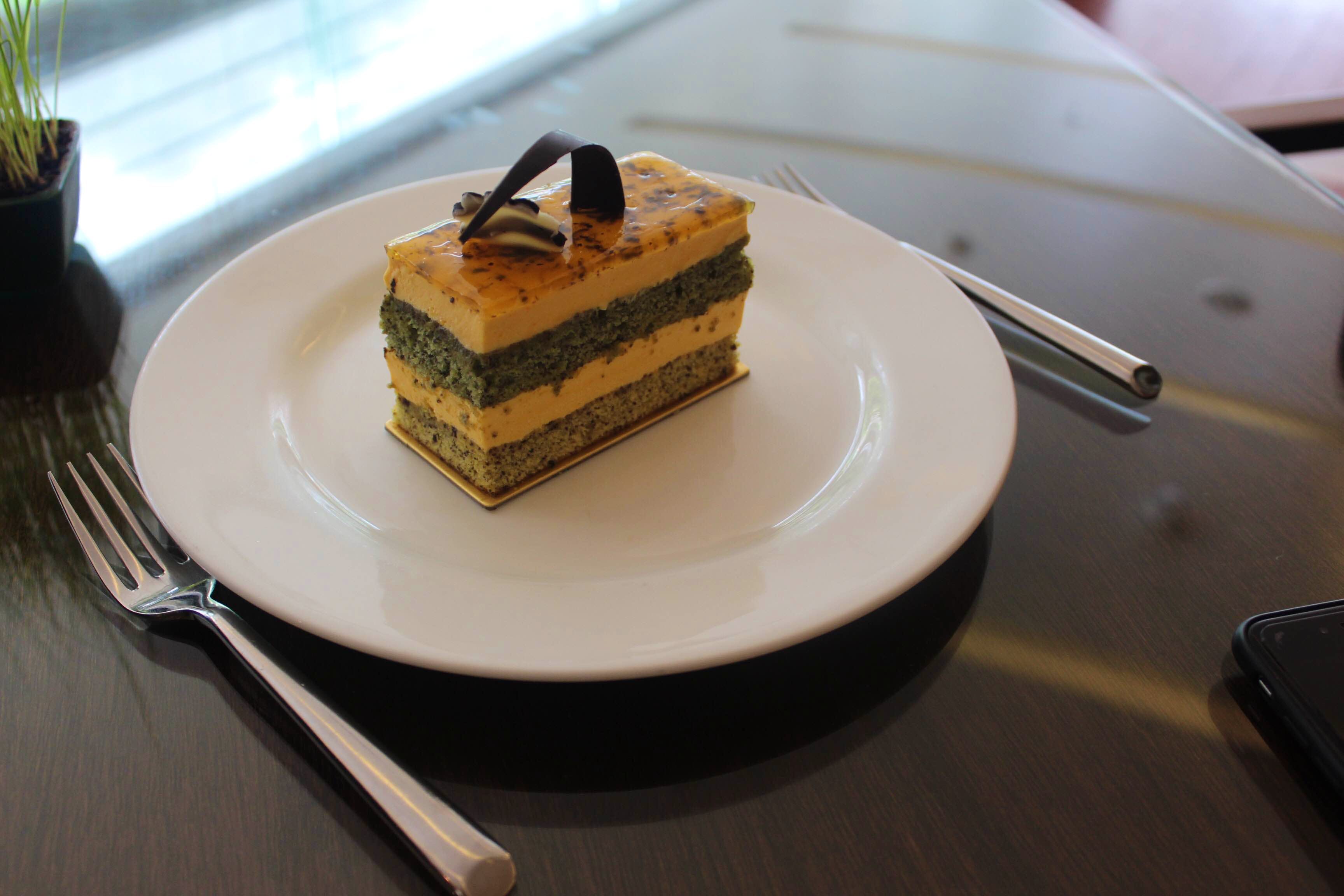 Food,Cuisine,Dish,Dessert,Baked goods,Ingredient,Sweetness,Pastry,À la carte food,Mille-feuille