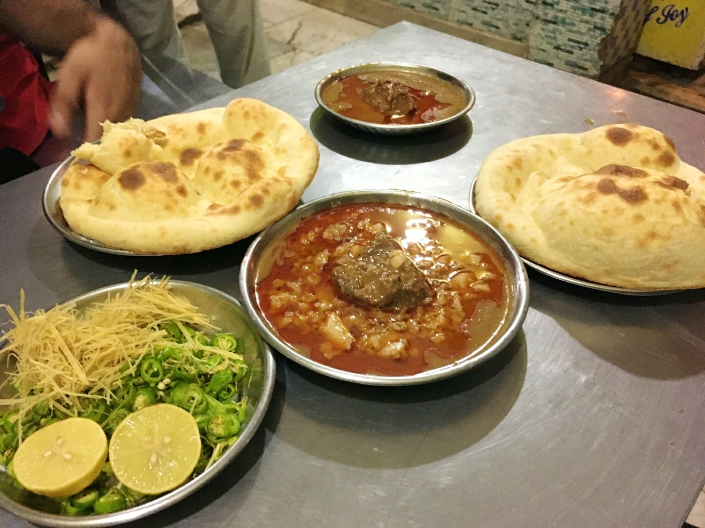 Dish,Food,Cuisine,Naan,Ingredient,Roti canai,Punjabi cuisine,Roti prata,Kulcha,Produce