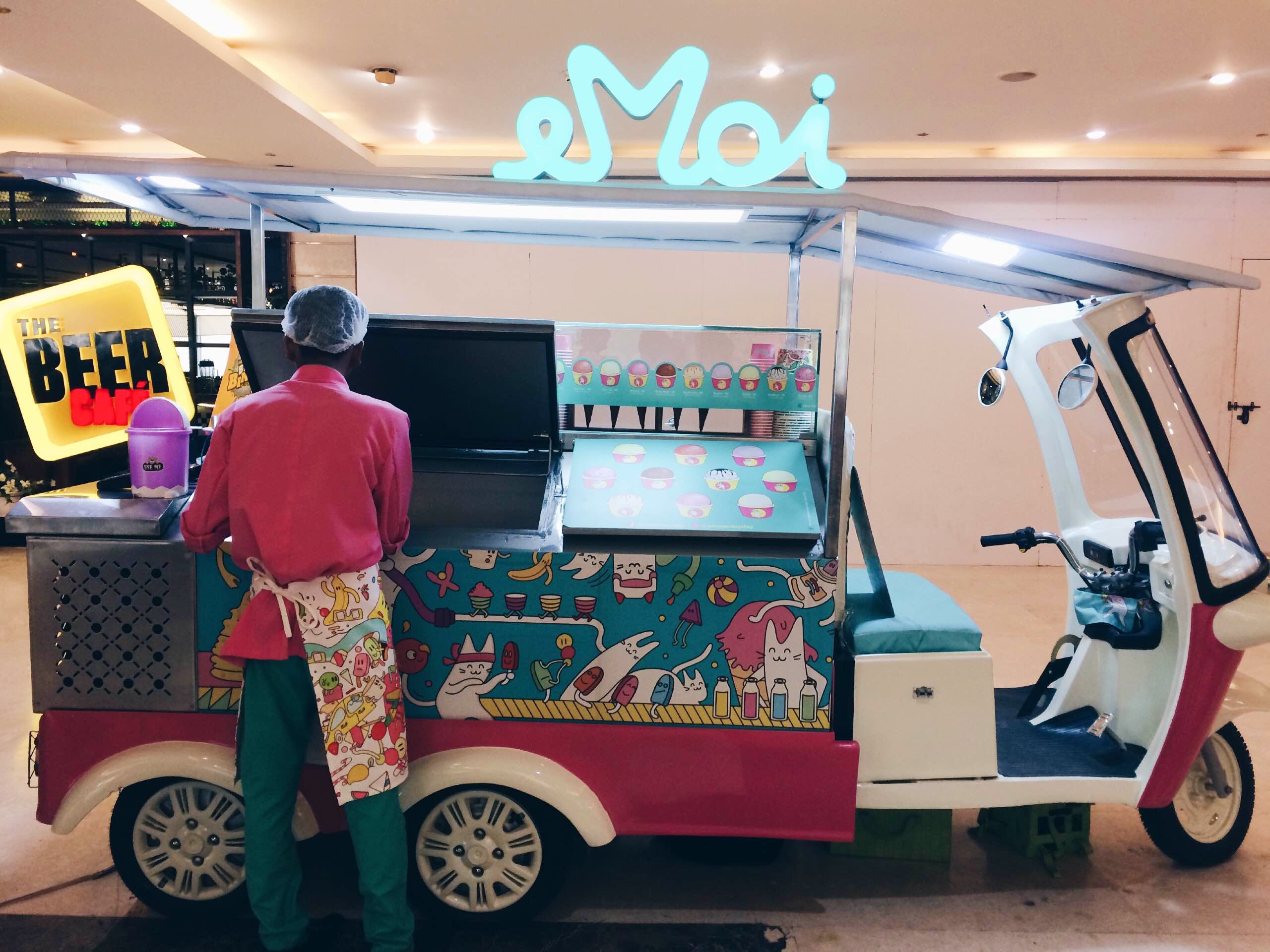 These Cute Ice-Cream Tuk-Tuks Across NCR Are Making Awesome Gelatos & We Can't Keep Calm