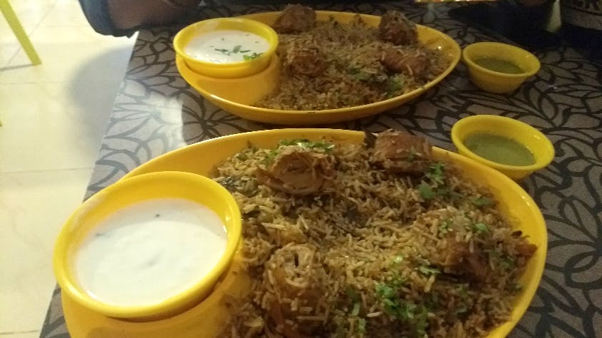 Dish,Food,Cuisine,Ingredient,Biryani,Meal,Kabsa,Produce,Hyderabadi haleem,Sabzi polo