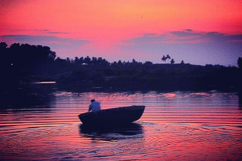 Sky,Water,Sunset,Red,Afterglow,Horizon,Calm,Dusk,Evening,Red sky at morning