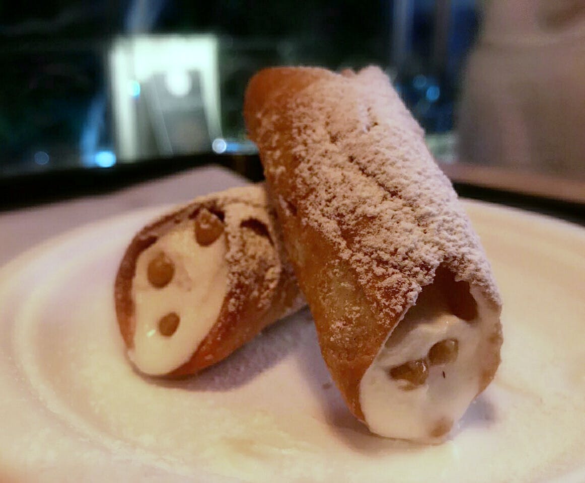 Cannoli,Food,Dish,Cuisine,Ingredient,Pastry,Baked goods,Dessert,Sweetness,Comfort food