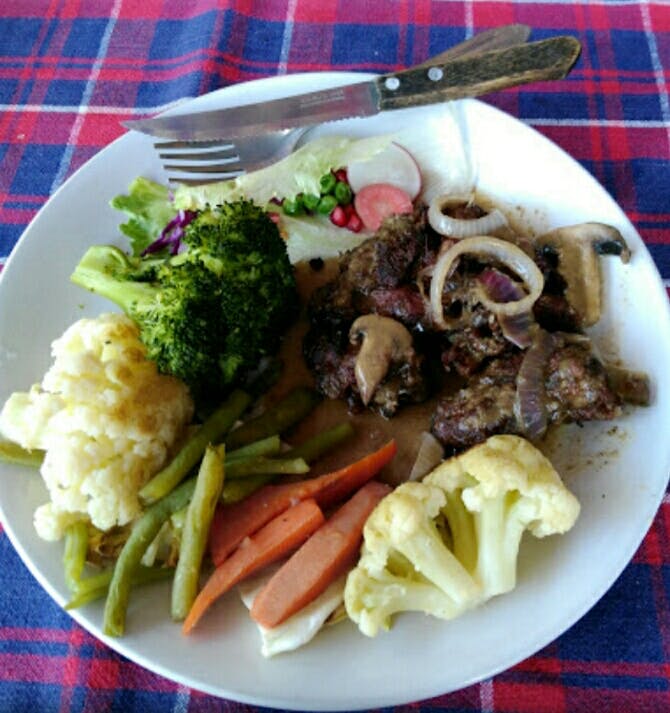 Dish,Food,Cuisine,Broccoli,Cruciferous vegetables,Ingredient,Meat,Leaf vegetable,Vegetable,Produce