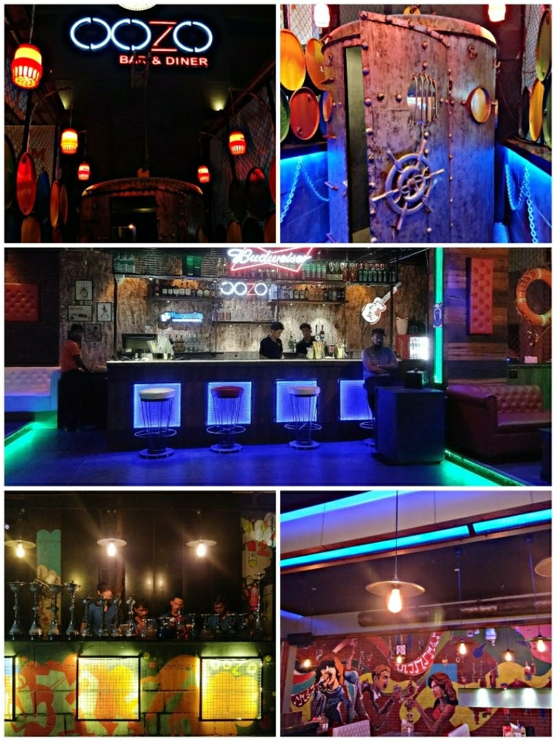 Nightclub,Lighting,Music venue,Sky,Stage,Night,Photography,Bar,Building,Pub