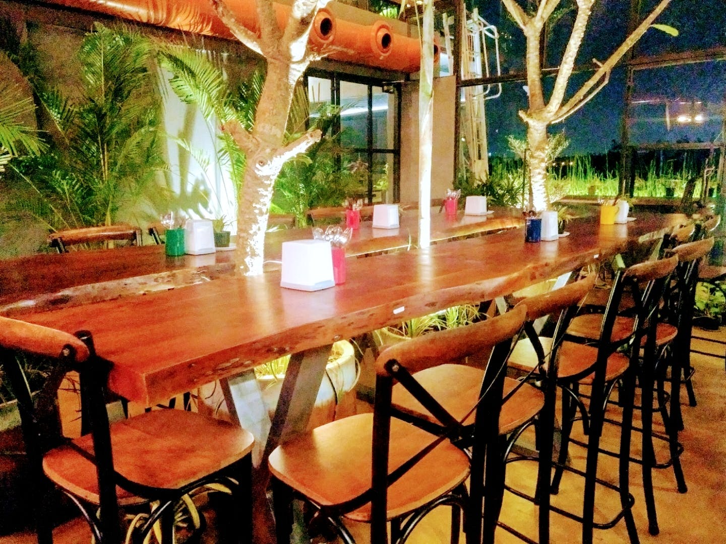 Table,Property,Room,Furniture,Restaurant,Building,Kitchen & dining room table,Café,Interior design,Outdoor table