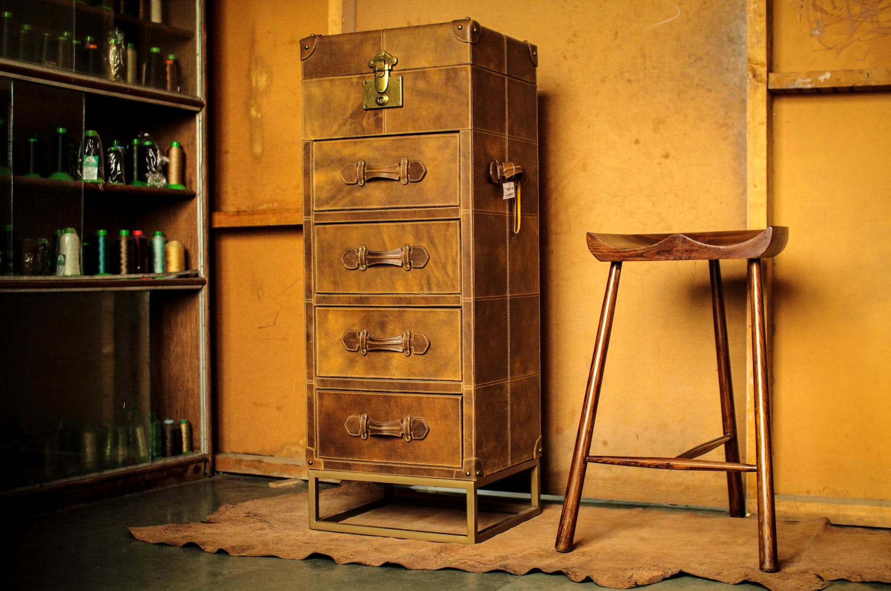 Furniture,Shelf,Desk,Chest of drawers,Shelving,Room,Antique,Still life photography,Wood,Drawer