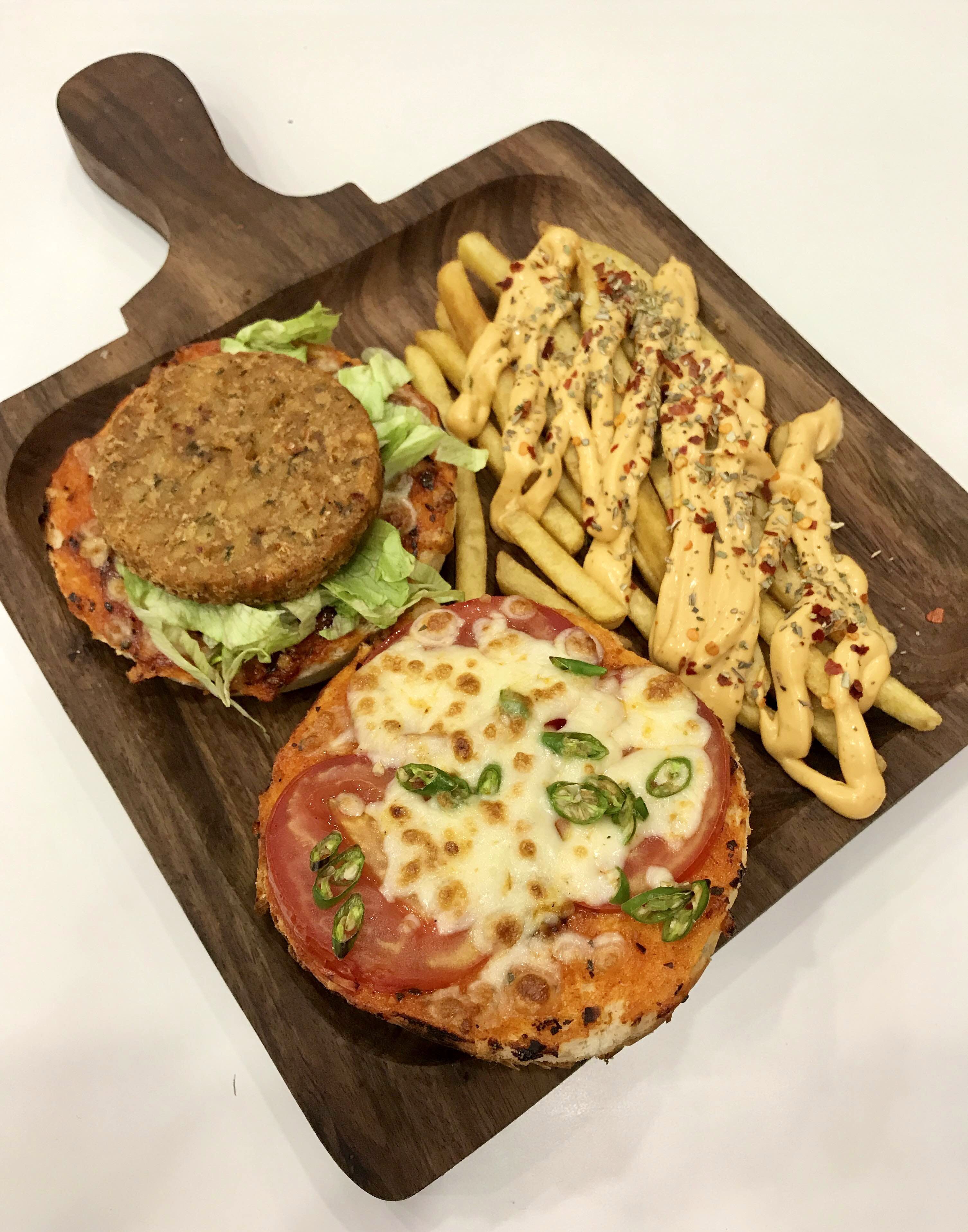 There’s A New Pizza Burger In Town & You Must Definitely Try It | LBB