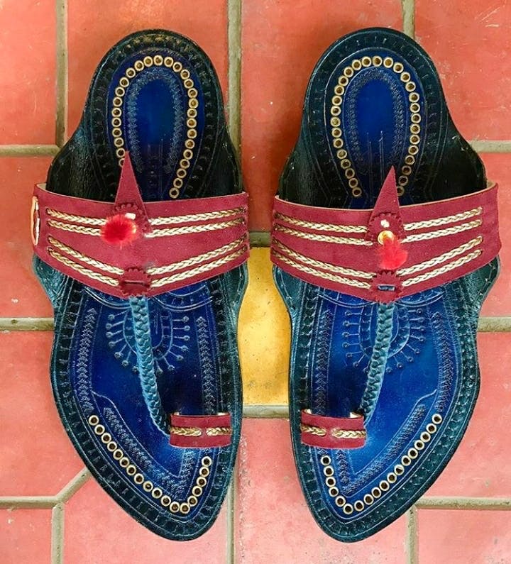Footwear,Blue,Shoe,Electric blue,Slipper,Sandal