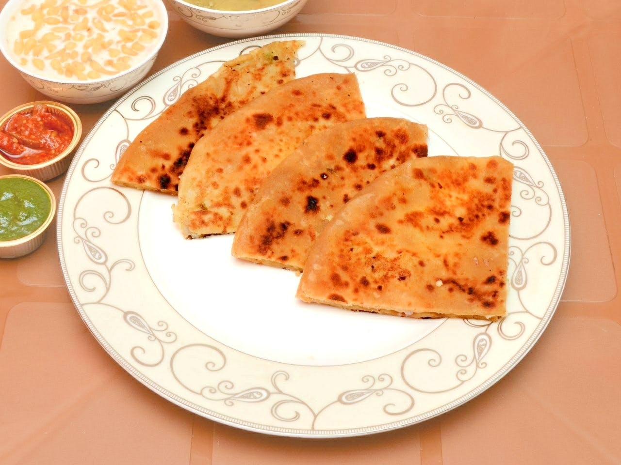 Dish,Food,Cuisine,Ingredient,Kulcha,Naan,Paratha,Gözleme,Staple food,Produce