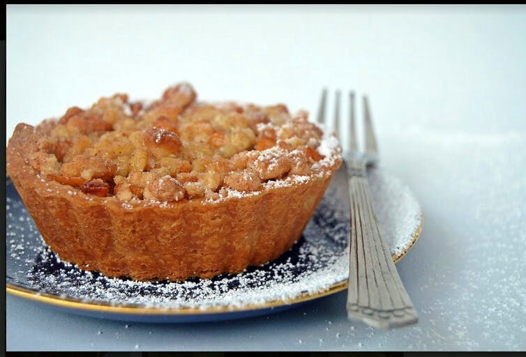 Dish,Food,Cuisine,Dessert,Ingredient,Baked goods,Apple crisp,Produce,Baking,Crumble