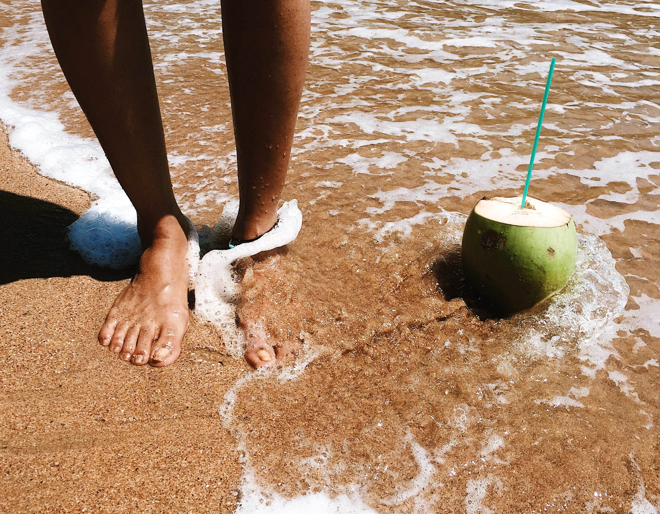 Water,Sand,Human leg,Leg,Foot,Barefoot,Soil,Summer,Vacation,Hand