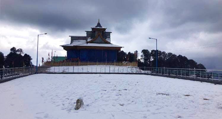 Snow,Winter,Sky,Architecture,Monastery,Building,Cloud,Historic site,Tourism,Palace