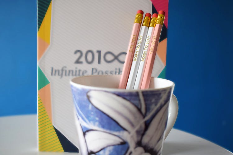 Pencil,Cup,Cup,Tableware,Mug,Drinkware,Ceramic,Stationery,Office supplies