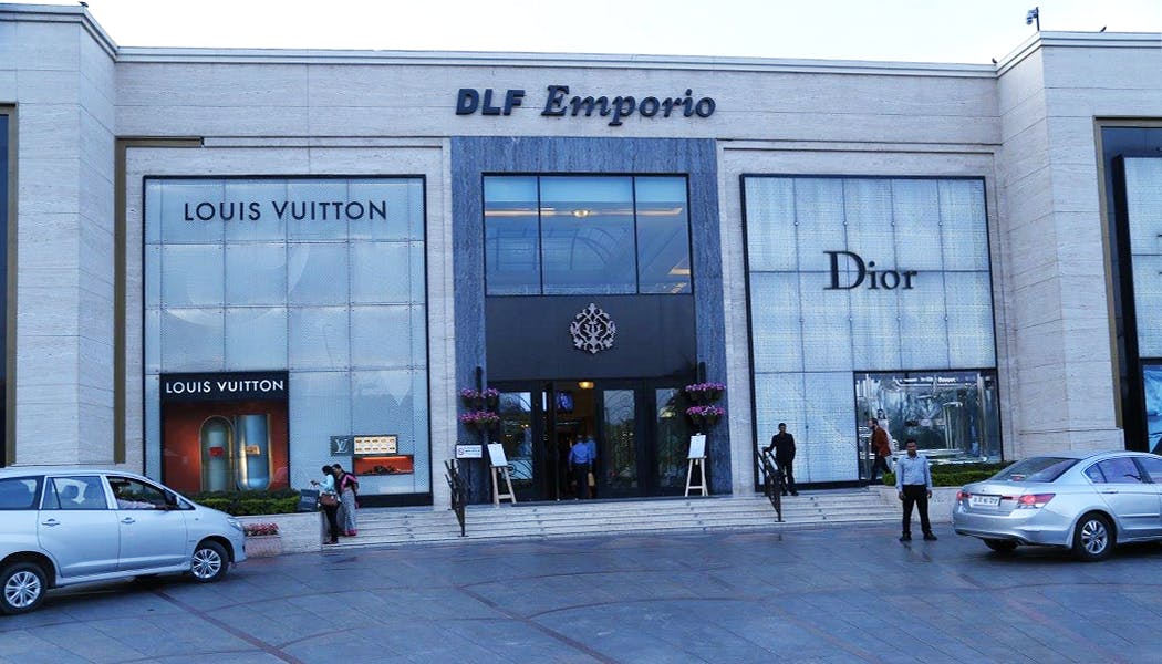 India, New Delhi, Vasant Kunj, luxury mall DLF Emporio Stock Photo