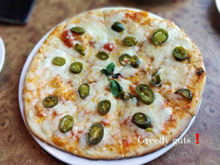 Dish,Food,Cuisine,Pizza,Pizza cheese,Ingredient,California-style pizza,Flatbread,Italian food,Recipe