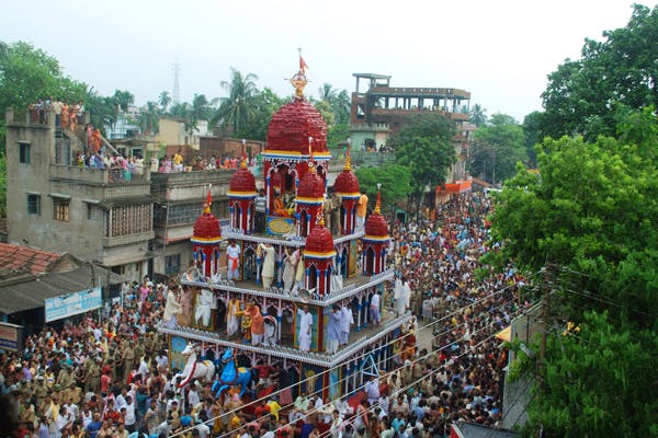 Hindu temple,Temple,Place of worship,Shrine,Temple,Crowd,Building,Event,Tourism,Festival