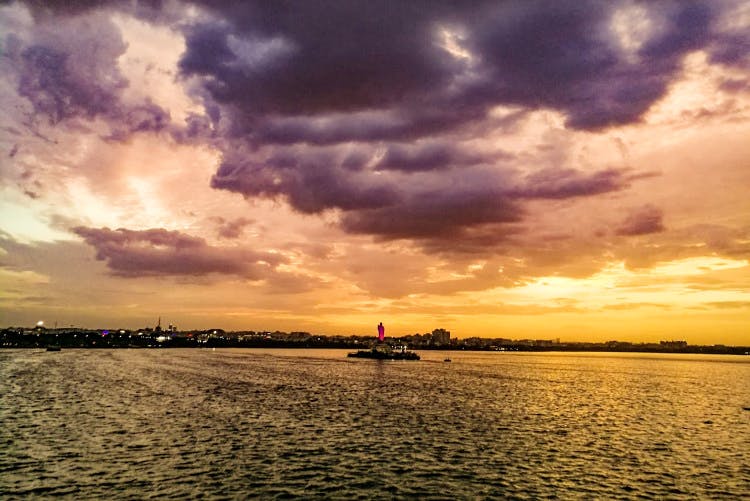 Sky,Cloud,Horizon,Sunset,Water,Afterglow,Evening,Dusk,Sunrise,Sea