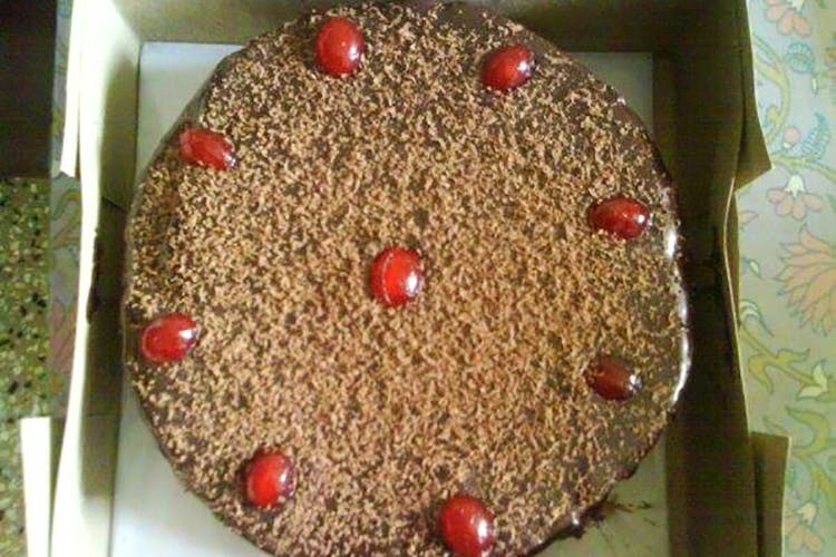 Food,Cuisine,Dish,Dessert,Baked goods,Cake,Torte,Ingredient,Tortita negra