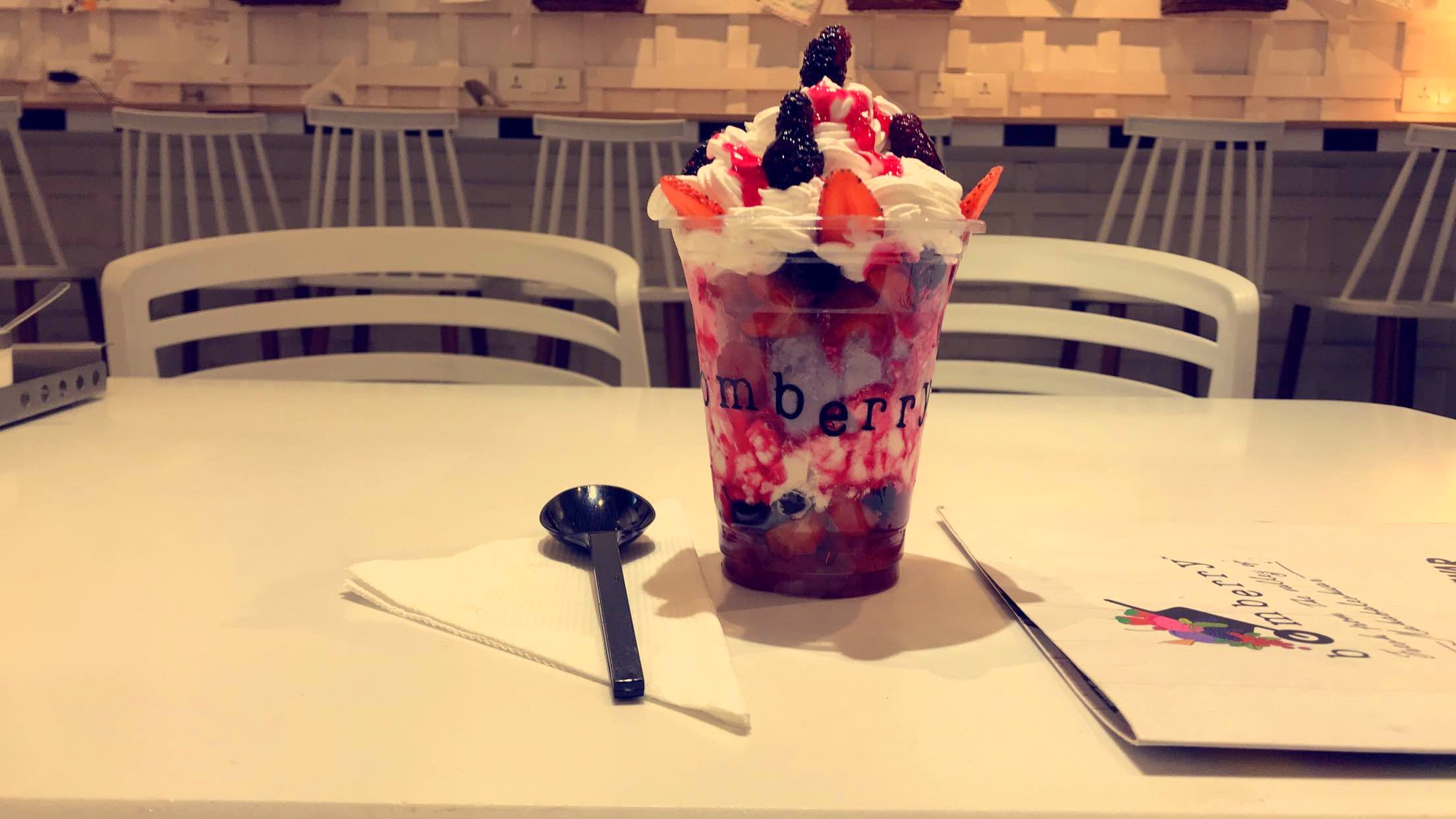 Very Berry Fresh: This Eatery Does Strawberry Smoothie, Iced Tea & More