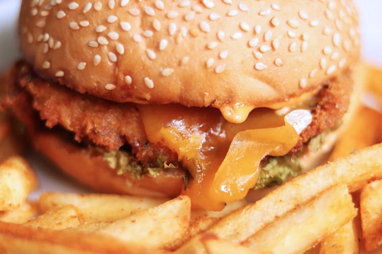 Food,Junk food,Hamburger,Fast food,Dish,Buffalo burger,Cuisine,Original chicken sandwich,Veggie burger,Burger king premium burgers
