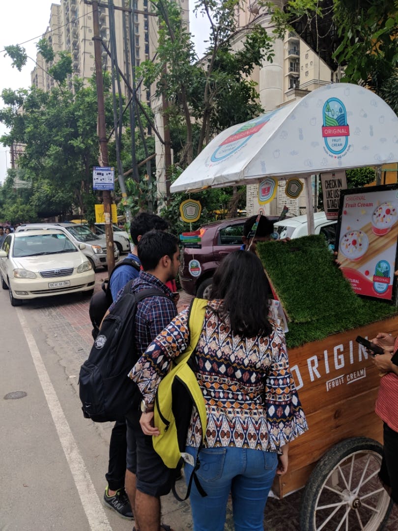 When In Indirapuram, Stop By This Kiosk For Some Fresh Fruit Cream