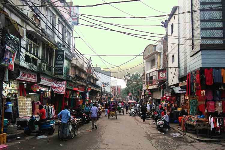 Town,Marketplace,Street,Neighbourhood,Bazaar,City,Market,Human settlement,Downtown,Urban area